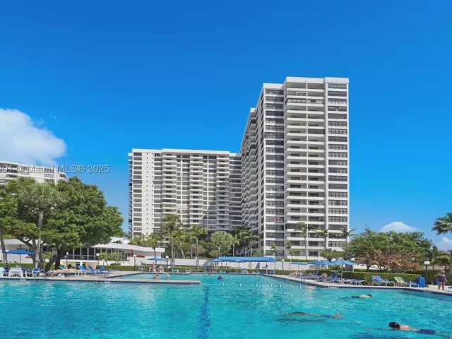 1-bedroom condo for sale in Hallandale Beach - 2500 Parkview Dr 2408 - MondialRealty