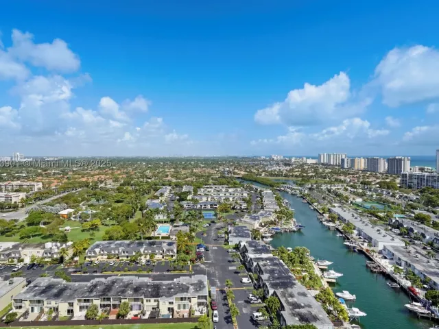 1-bedroom condo for sale in Hallandale Beach - 2500 Parkview Dr 2408 - MondialRealty