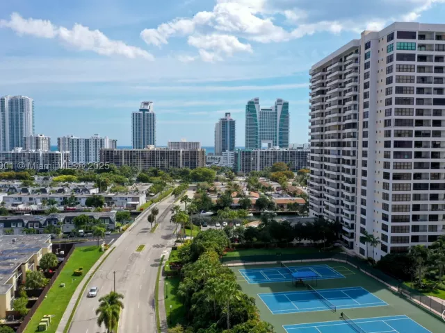 1-bedroom condo for sale in Hallandale Beach - 2500 Parkview Dr 2408 - MondialRealty
