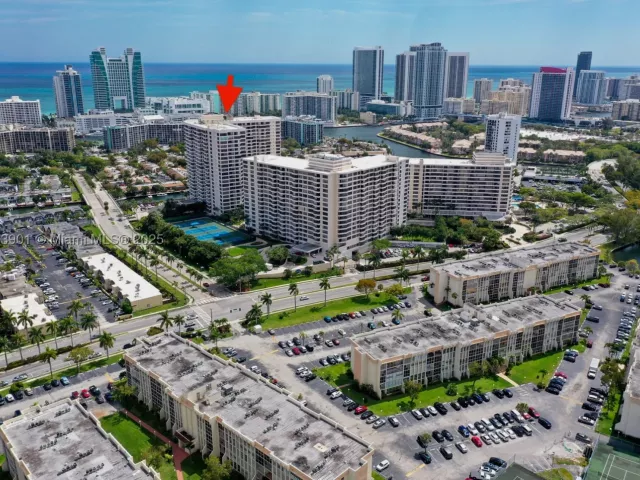 1-bedroom condo for sale in Hallandale Beach - 2500 Parkview Dr 2408 - MondialRealty