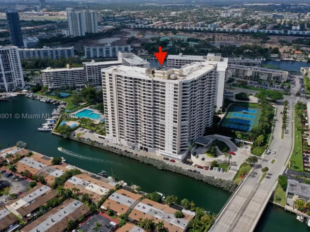1-bedroom condo for sale in Hallandale Beach - 2500 Parkview Dr 2408 - MondialRealty