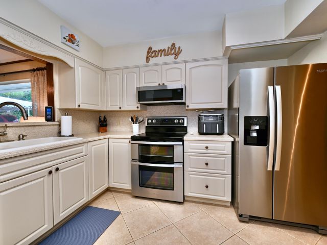 Home for rent at 129 Alhambra Place - photo 6447500