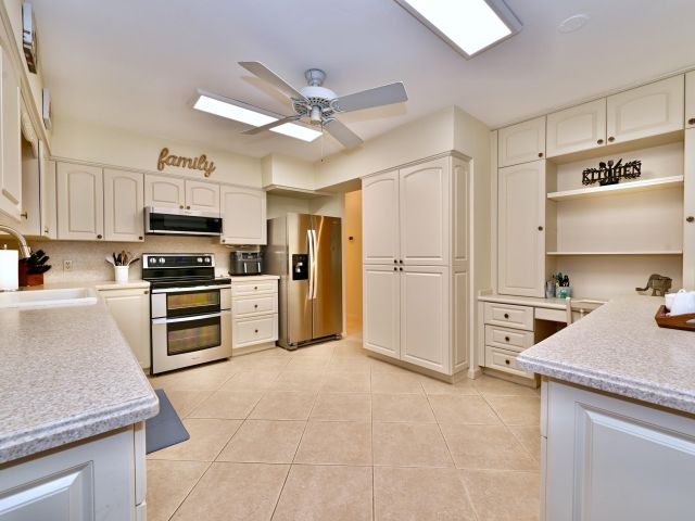 Home for rent at 129 Alhambra Place - photo 6447503