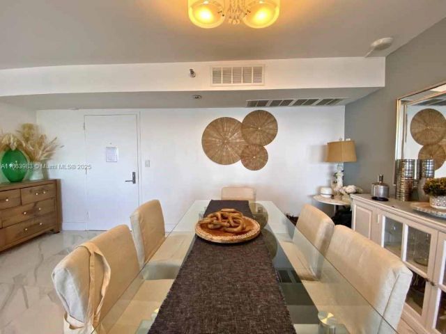 Apartment for sale  Unit #3014 - photo 6471538