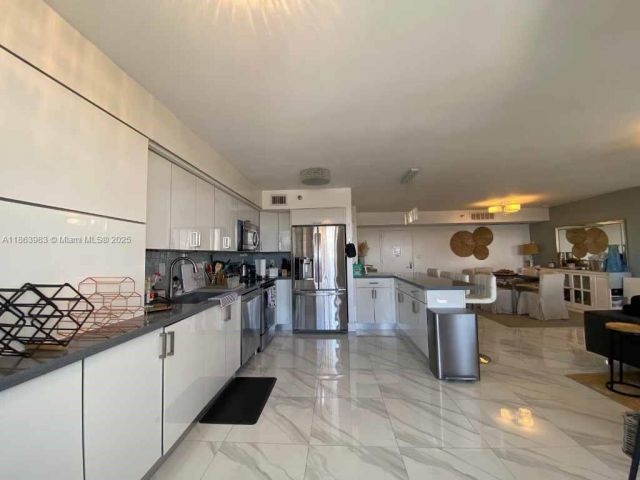 Apartment for sale  Unit #3014 - photo 6471541