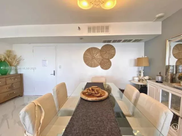 2-bedroom condo for sale in Aventura - 3530 Mystic Pointe Dr 3014 - MondialRealty