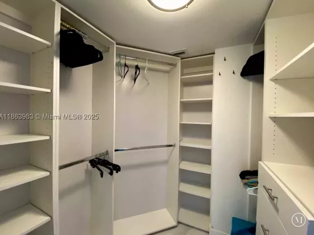2-bedroom condo for sale in Aventura - 3530 Mystic Pointe Dr 3014 - MondialRealty
