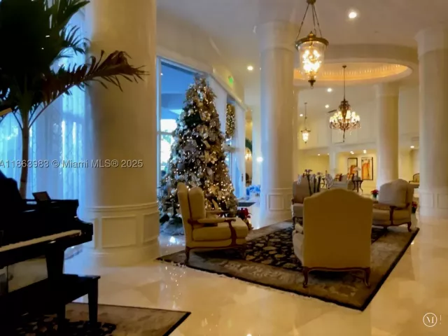 2-bedroom condo for sale in Aventura - 3530 Mystic Pointe Dr 3014 - MondialRealty