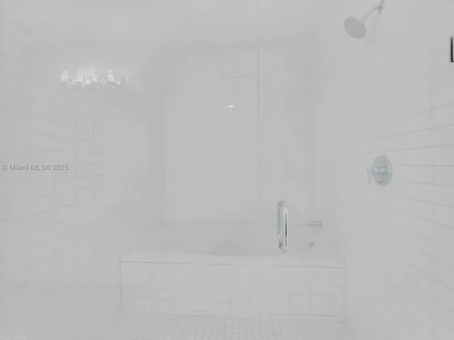 2-bedroom condo for sale in Miami - 888 Biscayne Blvd 5004 - MondialRealty