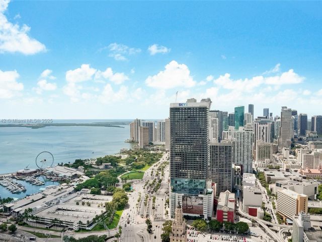 Apartment for sale  Unit #5004 - photo 6472959