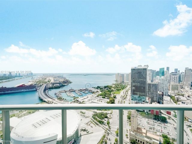 Apartment for sale  Unit #5004 - photo 6472961