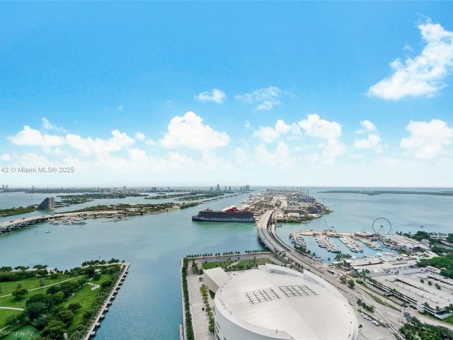 Apartment for sale  Unit #5004 - photo 6472967