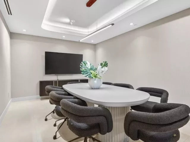 4-bedroom condo for sale in Miami - 700 NE 24th Street 5202 - MondialRealty