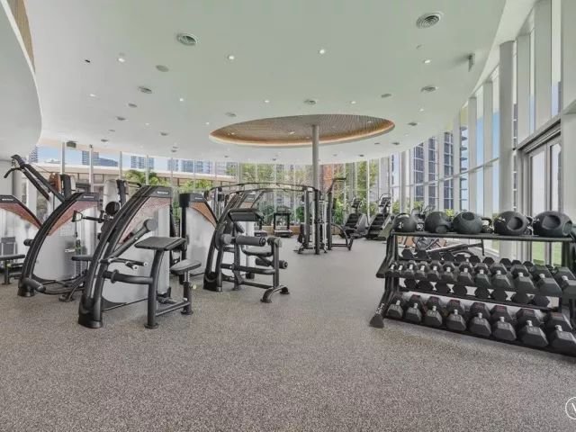 4-bedroom condo for sale in Miami - 700 NE 24th Street 5202 - MondialRealty