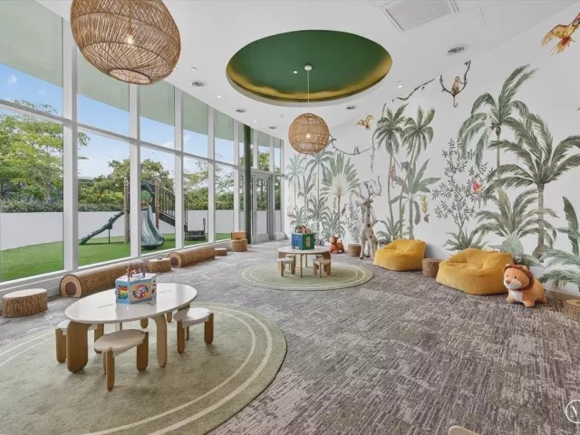 4-bedroom condo for sale in Miami - 700 NE 24th Street 5202 - MondialRealty