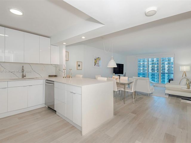 Apartment for sale  Unit #1505 - photo 6465939