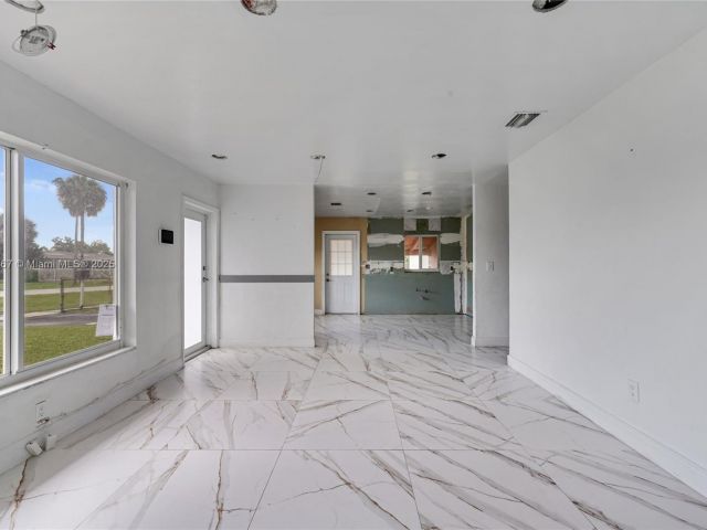 3-bedroom home for sale in Miami Gardens - 20401 NW 22nd Ave - MondialRealty