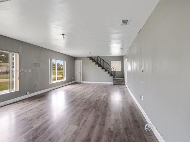 3-bedroom home for sale in Miami Gardens - 20401 NW 22nd Ave - MondialRealty