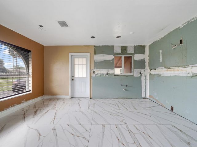 3-bedroom home for sale in Miami Gardens - 20401 NW 22nd Ave - MondialRealty