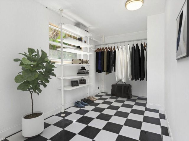 Home for rent at 517 29th Street E (Front House) - photo 6448754