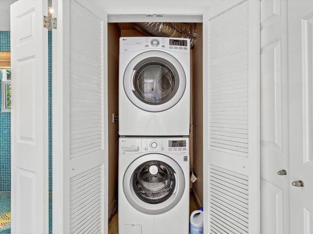 Home for rent at 517 29th Street E (Front House) - photo 6448755