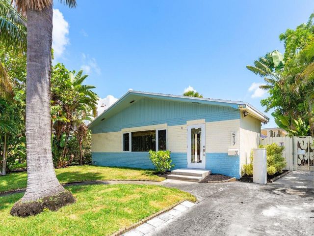 Home for rent at 517 29th Street E (Front House) - photo 6448762