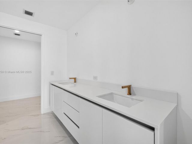 Apartment for sale  Unit #2606 - photo 6454085