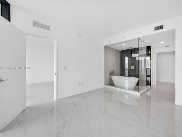 Apartment for sale  Unit #2606 - photo 6454088