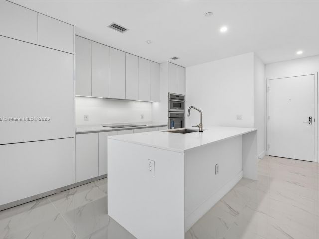 Apartment for sale  Unit #2606 - photo 6454100