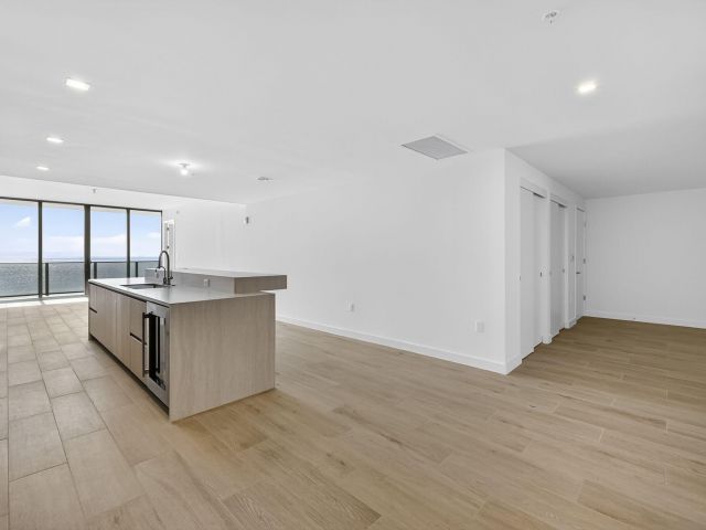 Apartment for sale  Unit #904 - photo 6453623