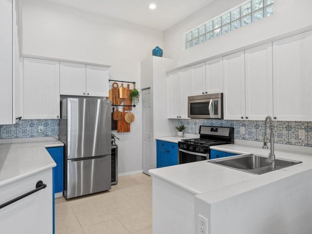 Home for rent at 9036 Sand Pine Lane - photo 6449638