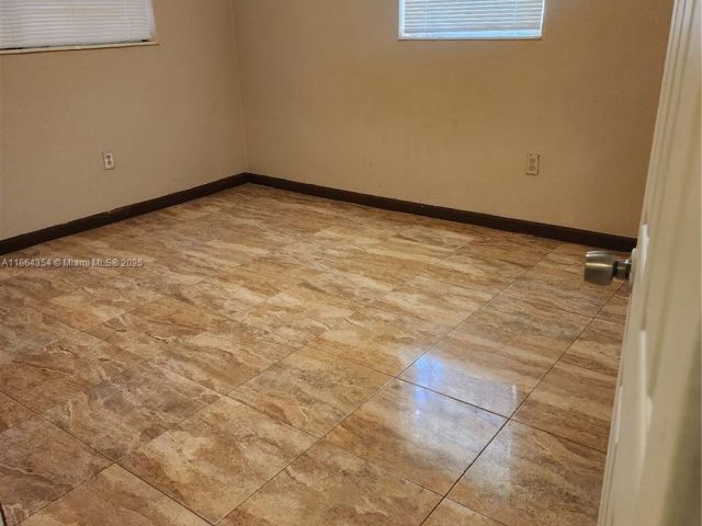 Home for rent at 17200 NW 11th Ave - photo 7436036