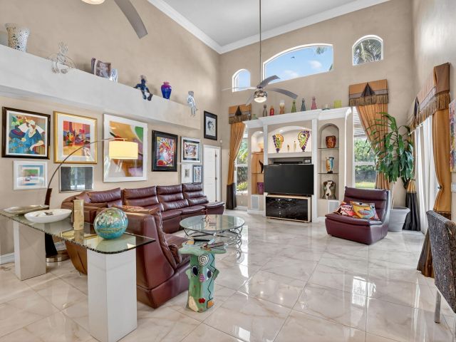 Home for sale at 15463 Tall Oak Avenue - photo 6505720