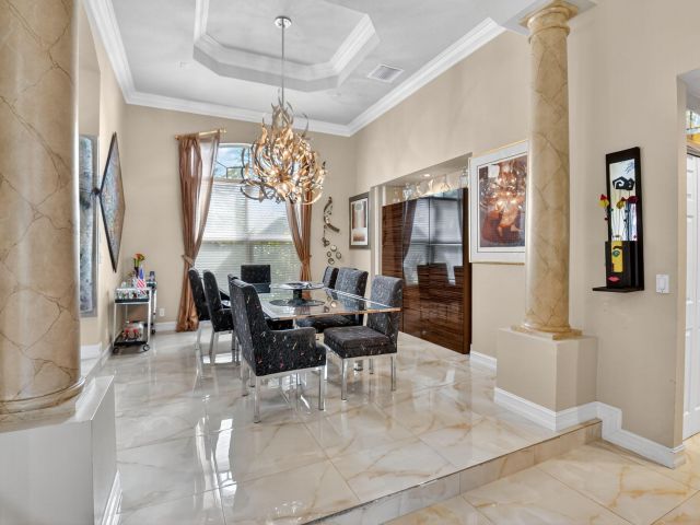 Home for sale at 15463 Tall Oak Avenue - photo 6505724