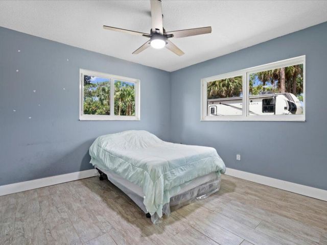 Home for rent at 11128 42nd Road N - photo 6507173