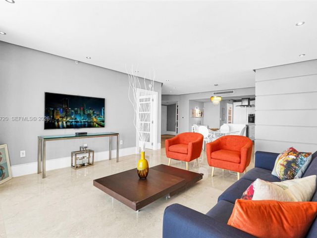 Apartment for sale  Unit #1103 - photo 6456221