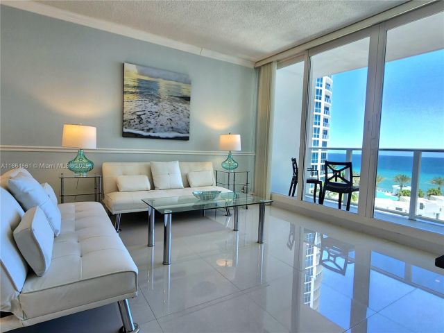 2-bedroom condo for rent in Hollywood - 3505 S Ocean Dr 707 - MondialRealty