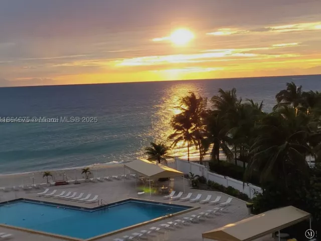 2-bedroom condo for rent in Hollywood - 3505 S Ocean Dr 1502 - MondialRealty