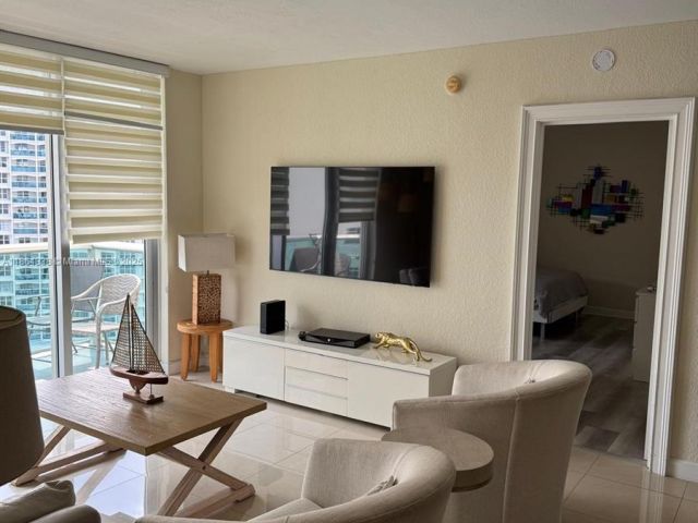 Apartment for sale  Unit #14V - photo 6456195