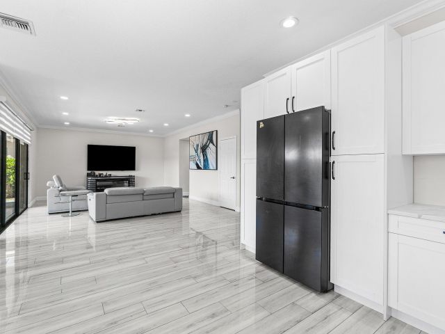 Home for sale at 1115 Avondale Court - photo 6514010