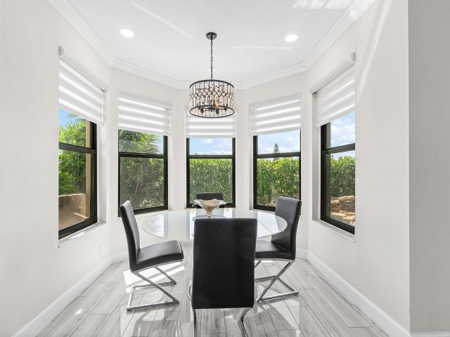 Home for sale at 1115 Avondale Court - photo 6514012