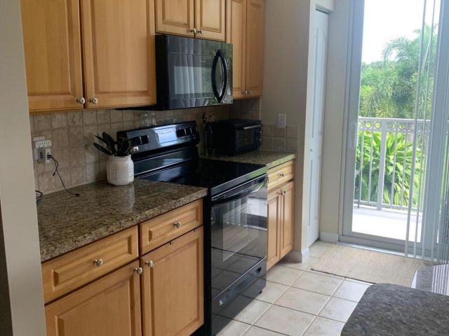 Home for rent at 2058 Alta Meadows Lane 2509 - photo 6595209