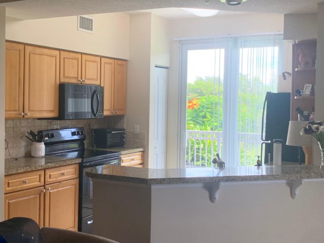 Home for rent at 2058 Alta Meadows Lane 2509 - photo 6595210