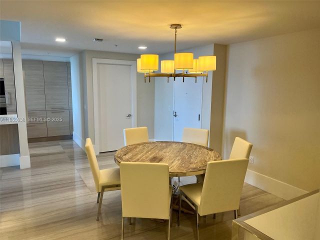 Apartment for rent  Unit #1806 - photo 6686153