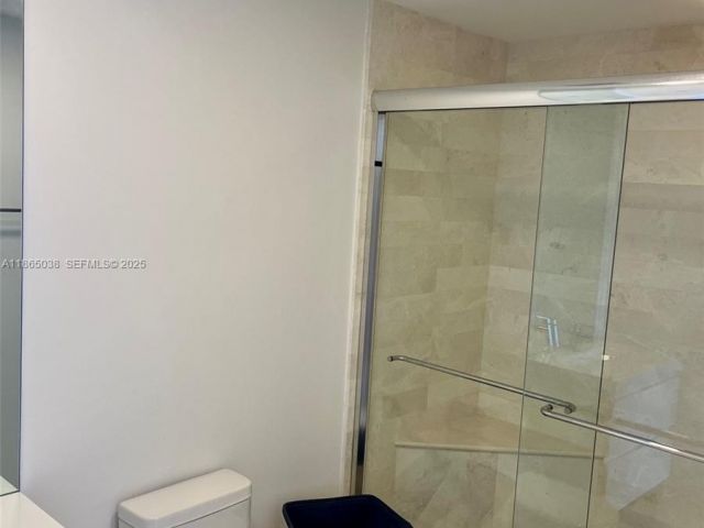 Apartment for rent  Unit #1806 - photo 6686154