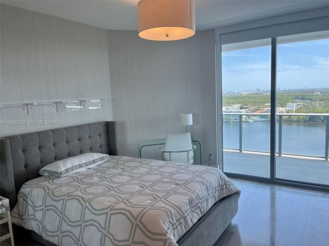 Apartment for rent  Unit #1806 - photo 6686157