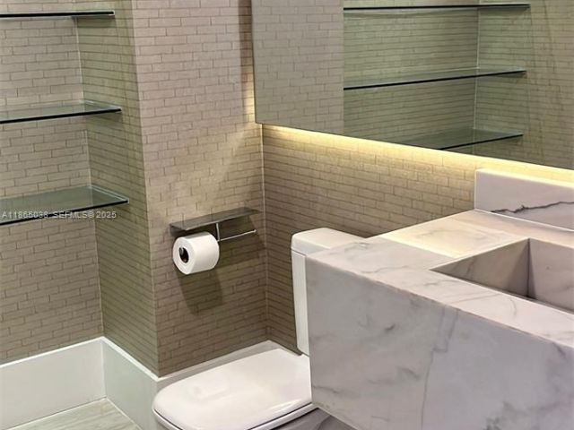 Apartment for rent  Unit #1806 - photo 6686164