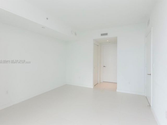 Apartment for sale  Unit #1602 - photo 6460439
