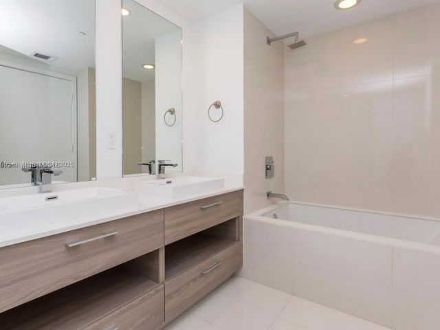 Apartment for sale  Unit #1602 - photo 6460441