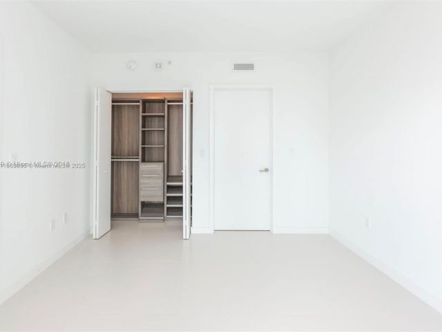 Apartment for sale  Unit #1602 - photo 6460443